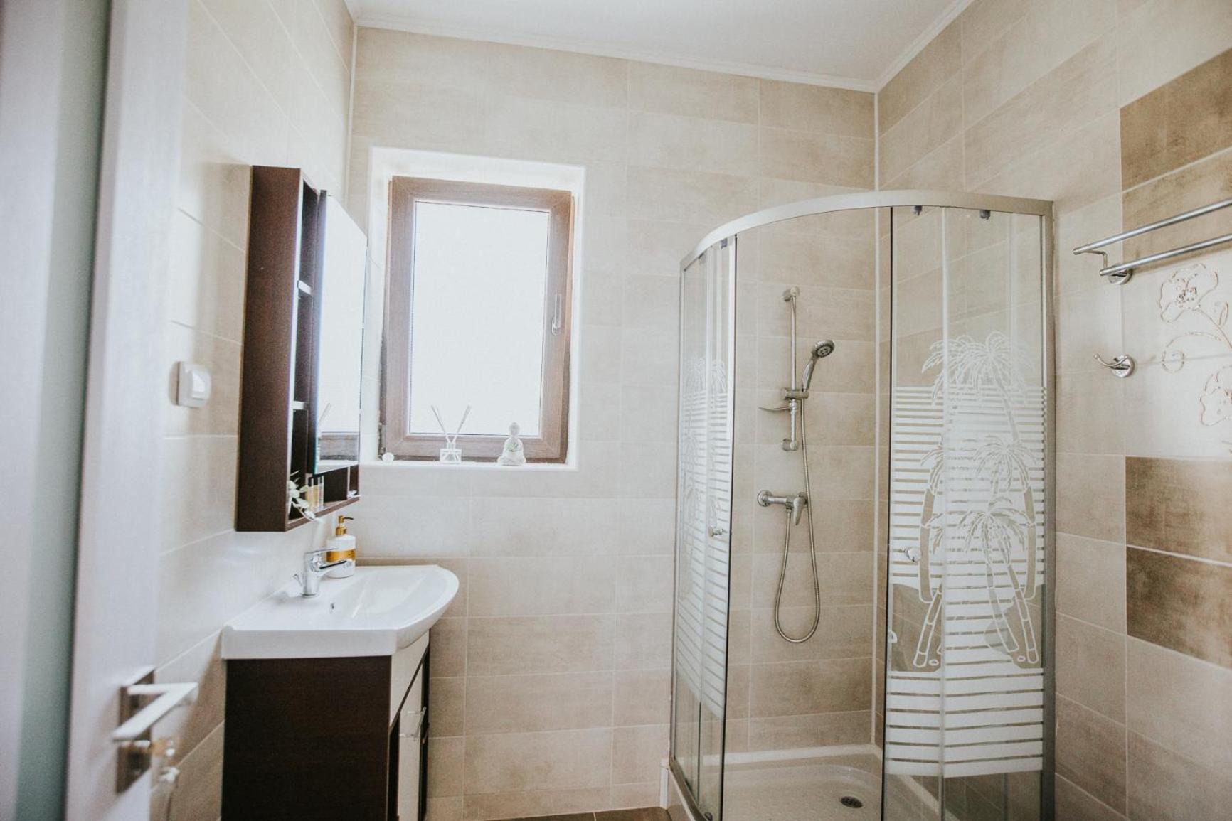 Victoria One Apartments Brasov Exterior photo